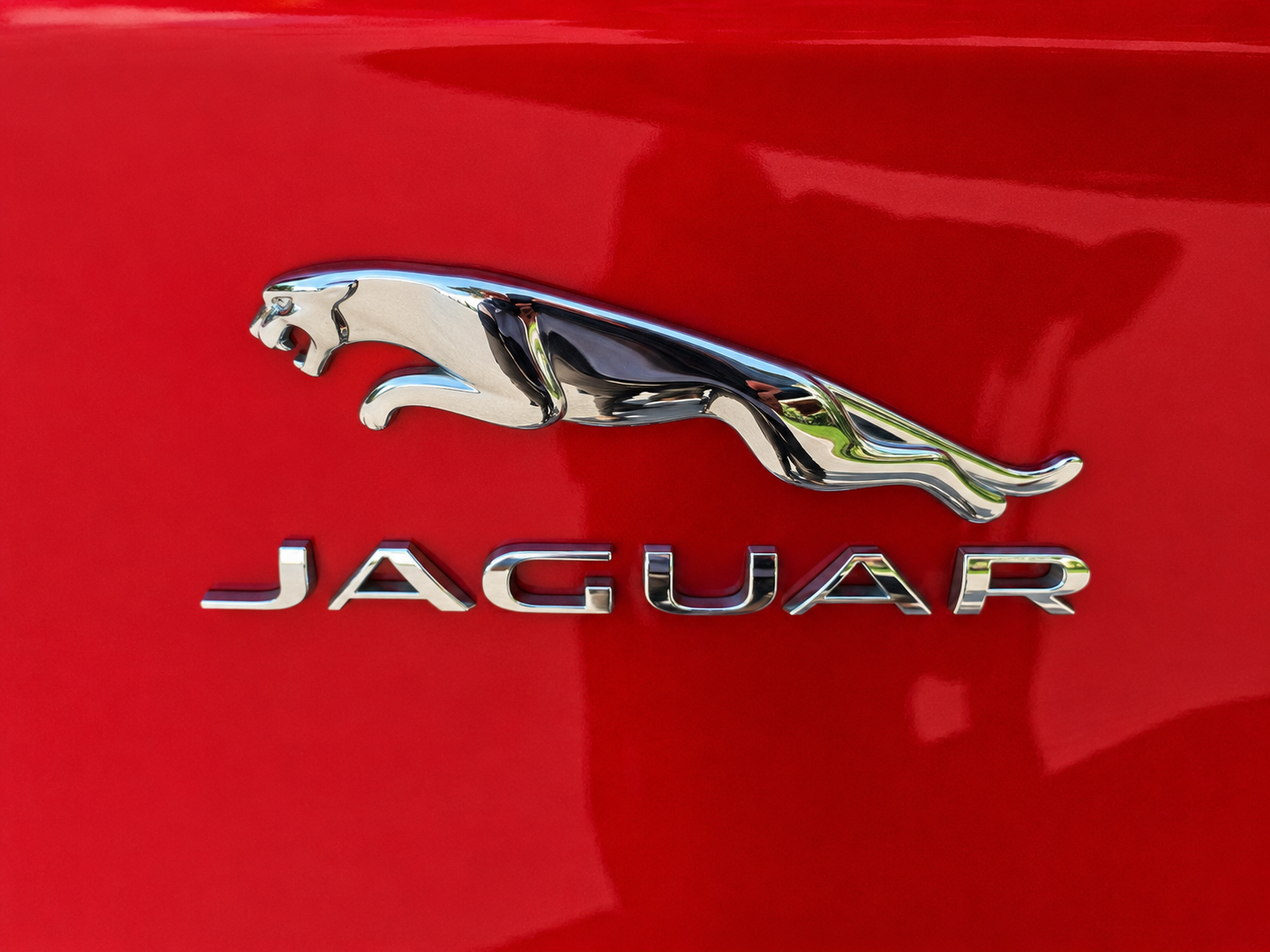 Jaguar XE photo 11